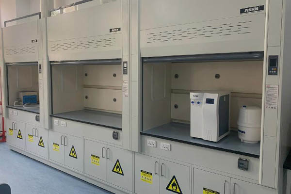 實(shí)驗(yàn)臺通風(fēng)柜哪個廠家好？選擇優(yōu)質(zhì)品牌的秘訣